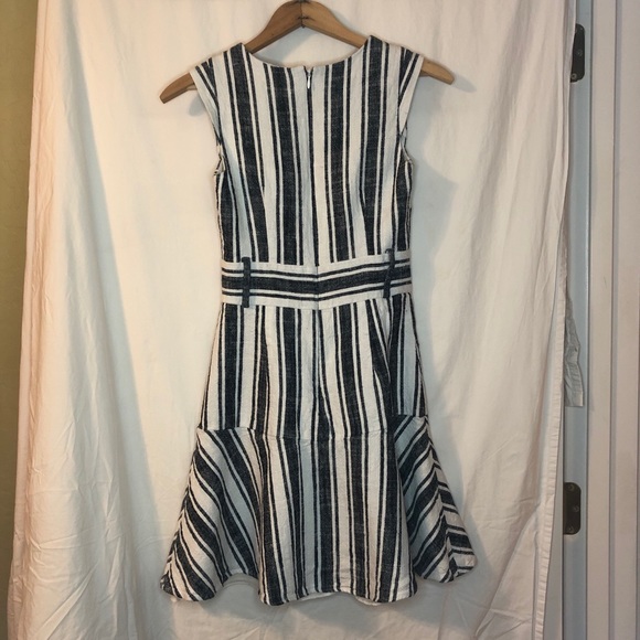 ✨J crew linen stripe dress - Picture 4 of 5